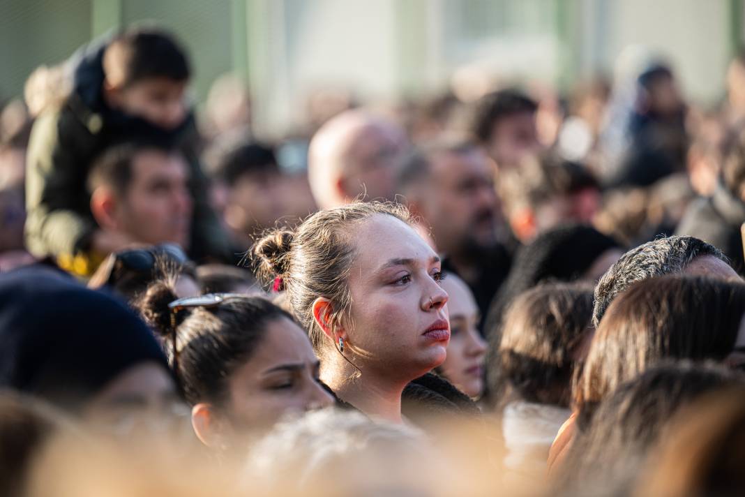 Atatürk’ü minnetle anıyoruz! Türkiye’de saat 9’u 5’geçe hayat durdu 4